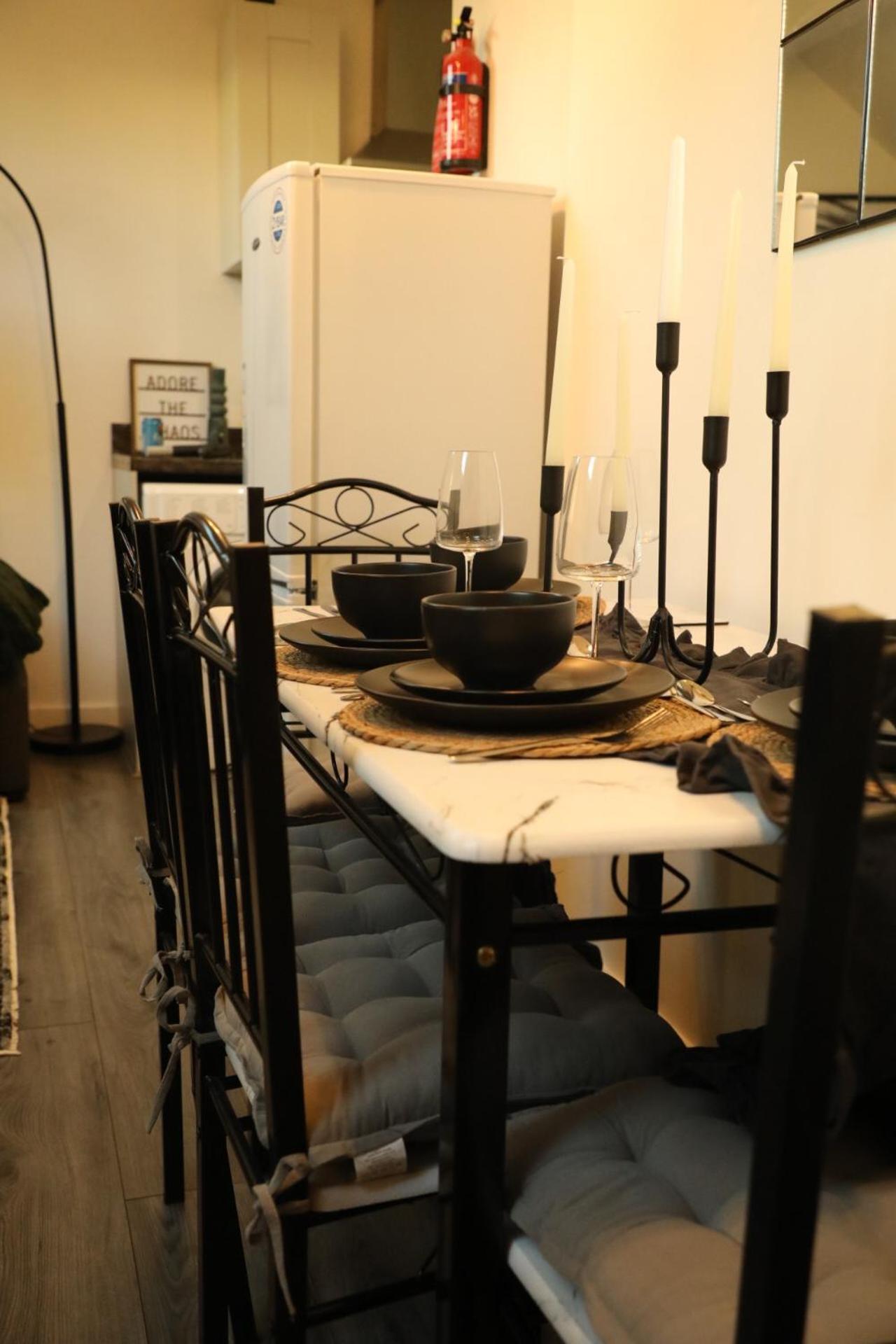1 Bedroom Apartment Bradford City Centre Foster Square المظهر الخارجي الصورة
