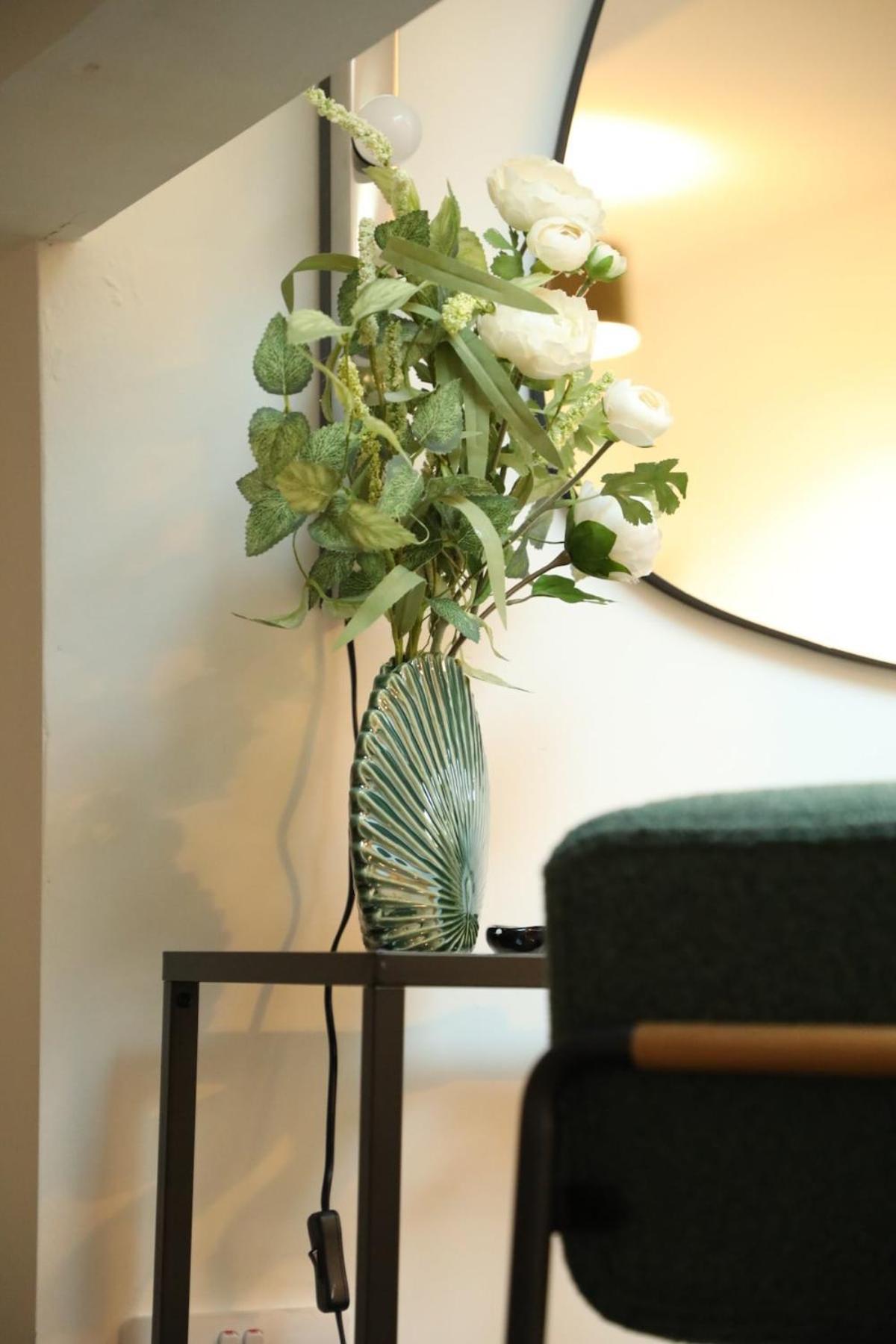 1 Bedroom Apartment Bradford City Centre Foster Square المظهر الخارجي الصورة